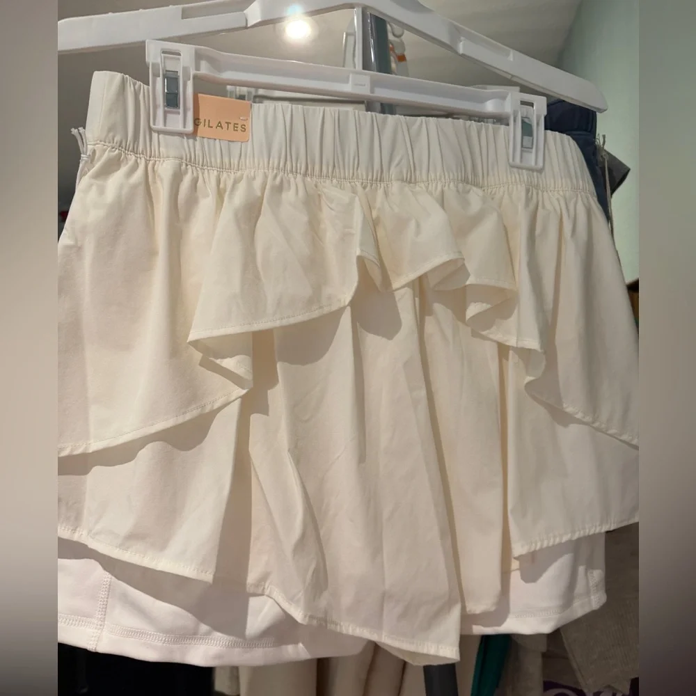 Blogilates Ruffle Shorts Size Large - Picture 6 of 7